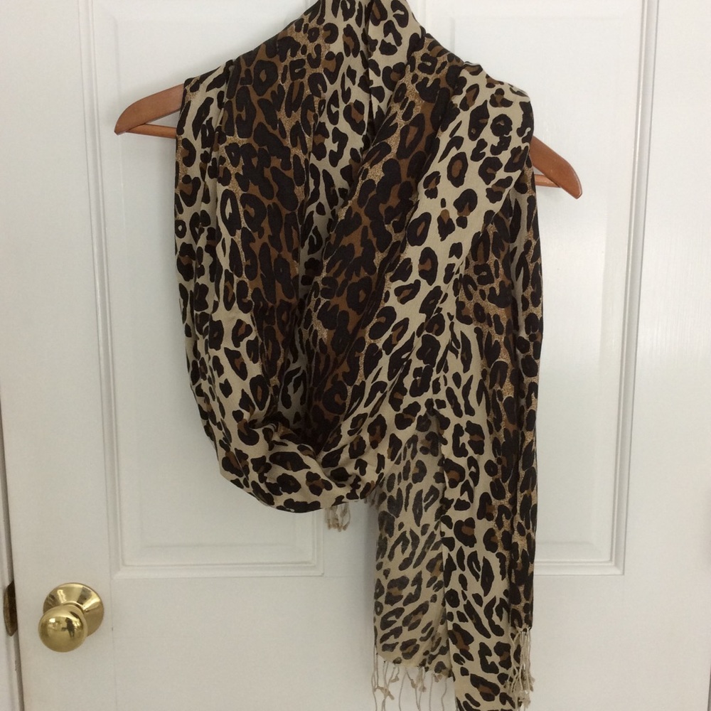 Tolani Leopard Print Pashmina Scarf/Wrap